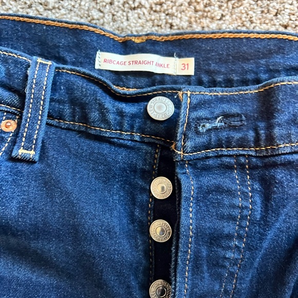 Levi Ribcage Jeans - Picture 4 of 4